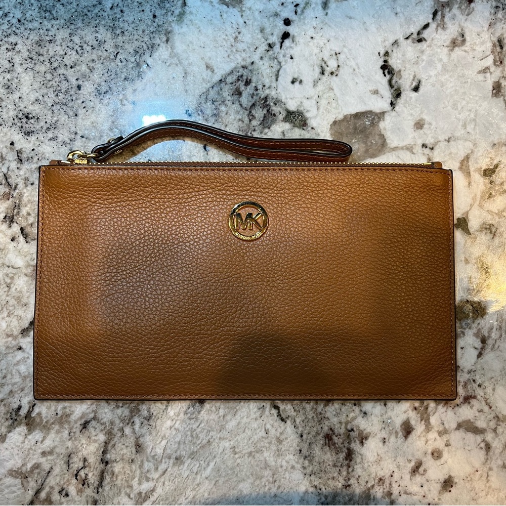 Beautiful brown leather Michael Kors Wristlet